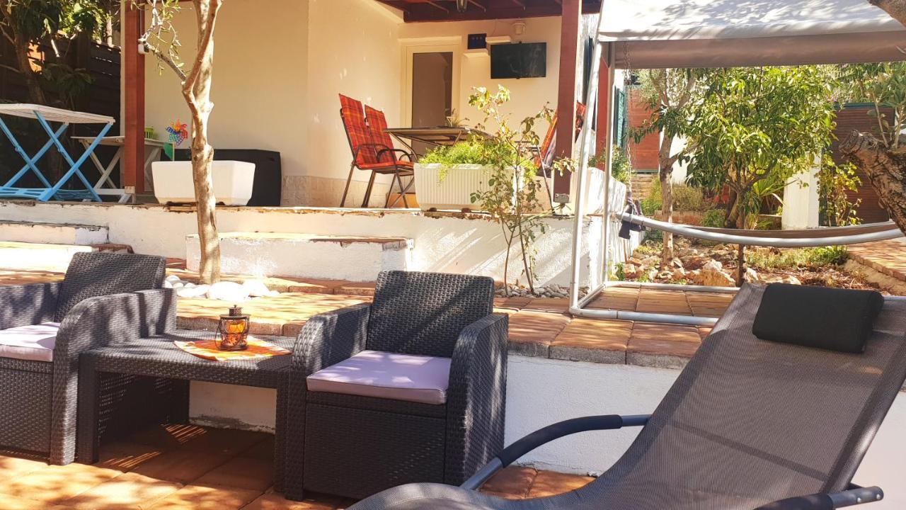 Villa House Oliva With Private Pool And Large Garden à Stari Grad  Extérieur photo