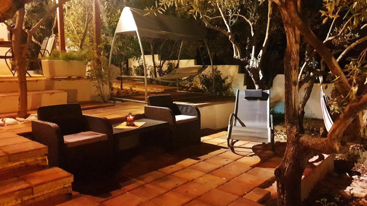 Villa House Oliva With Private Pool And Large Garden à Stari Grad  Extérieur photo