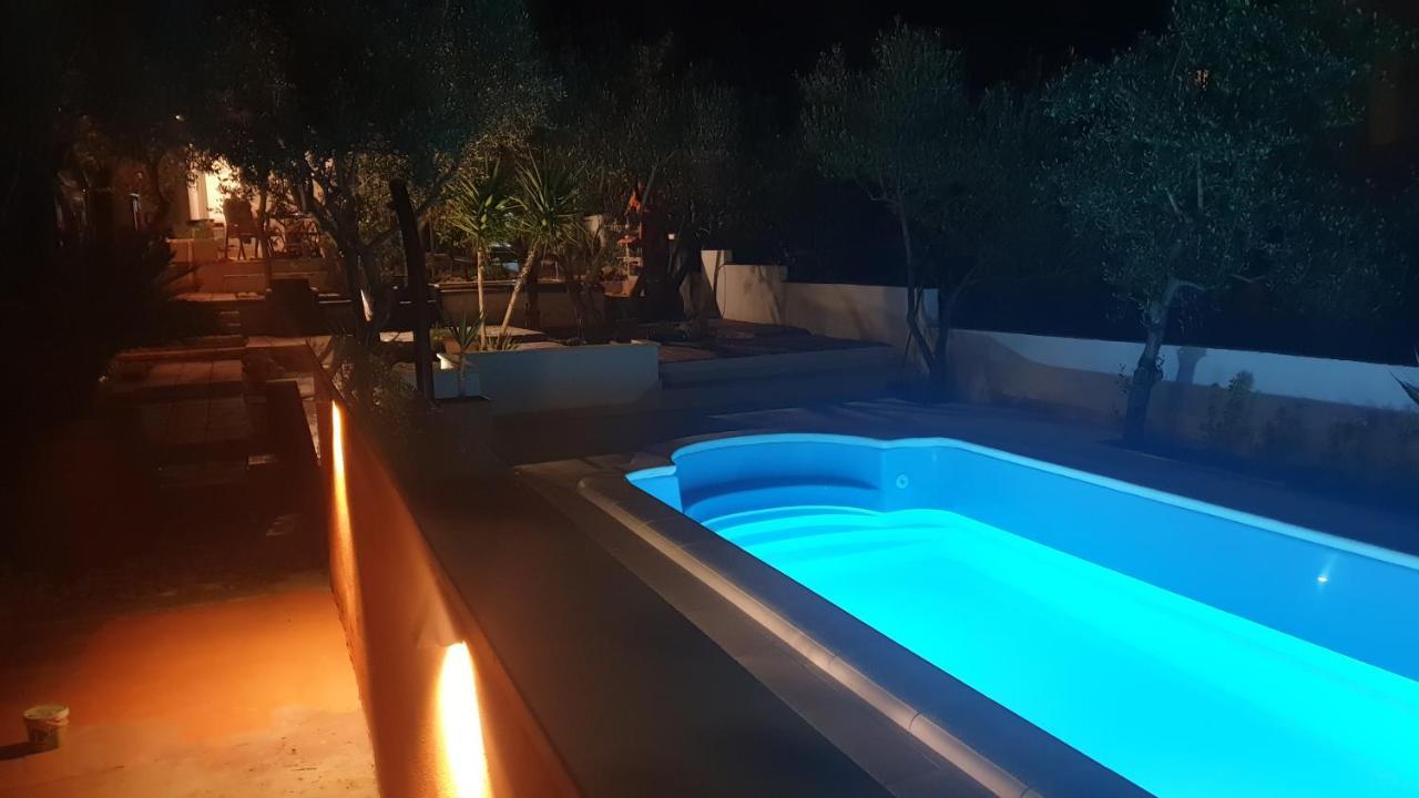 Villa House Oliva With Private Pool And Large Garden à Stari Grad  Extérieur photo